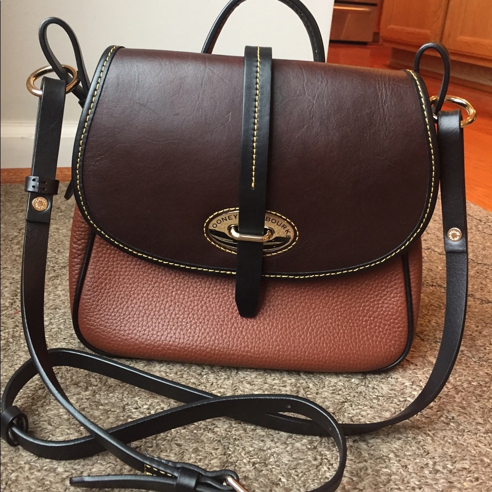 *SOLD* Dooney & Bourke Amber Verona Large Cristina