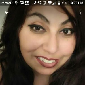 Meet your Posher, Priscilla