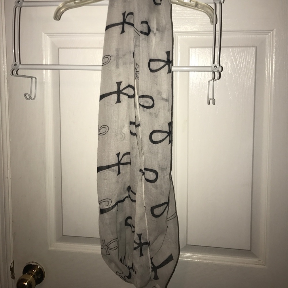 Infinity scarf