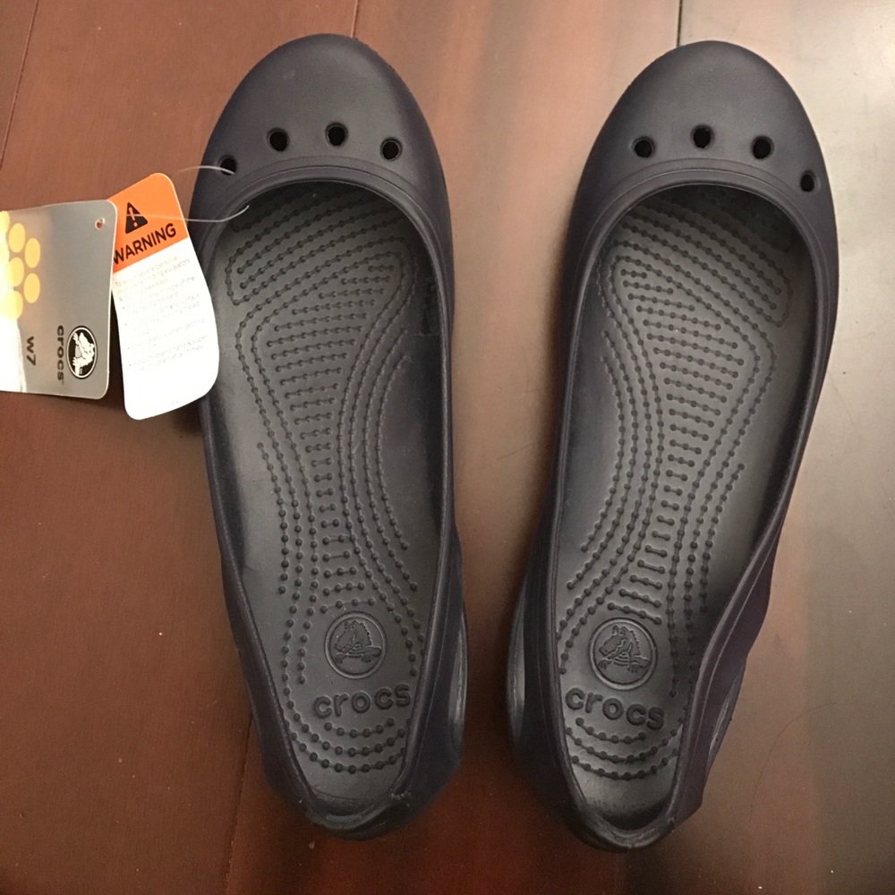 NWT Crocs Kadee Navy Size W7