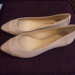 🎉SALE🎉 NWOT GIANNI BINI Nude Flats
