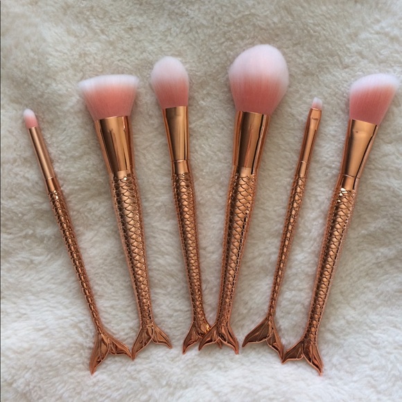 Other - JUST IN💕 6 pc Mermaid Makeup Brush Set