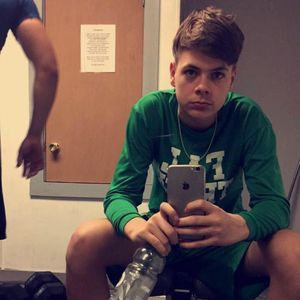 Meet your Posher, Devin