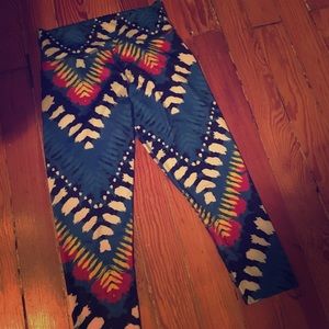 Onzie Capri Yoga Pants