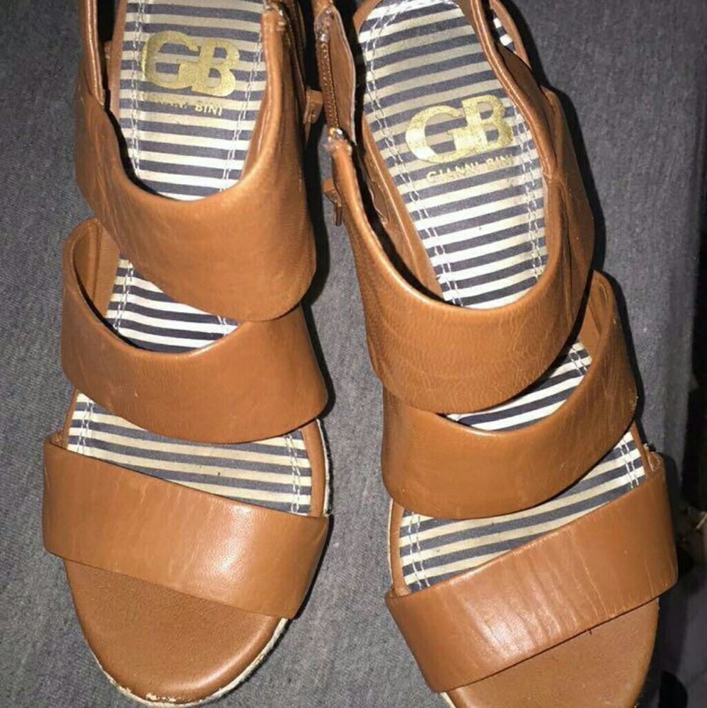 Gianni Bini wedges!!