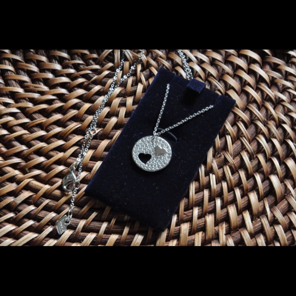 Swarovski metropolis heart pendant/necklace