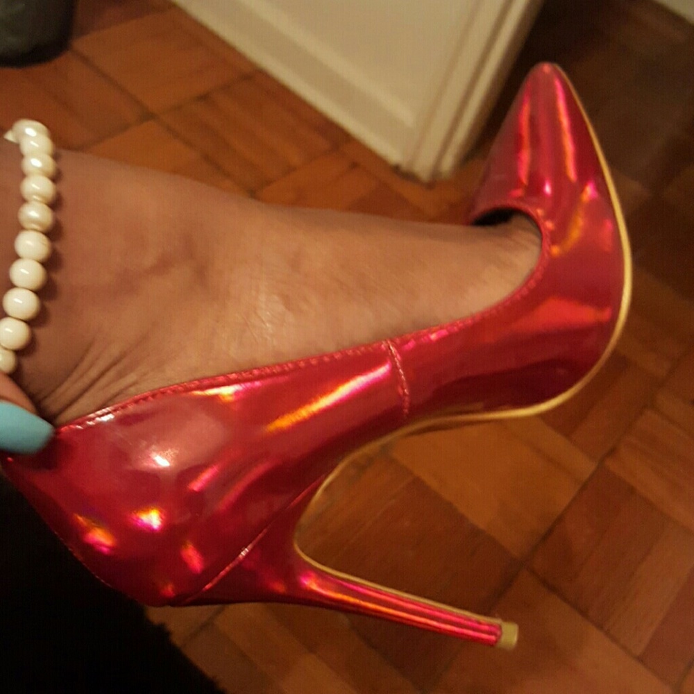 Metallic Red Pump 8.5