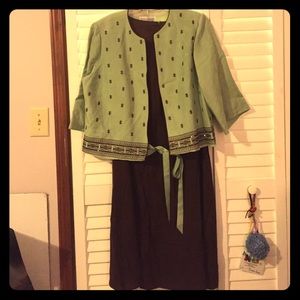 Brown midi dress with green 3/4 sleeve jacket
