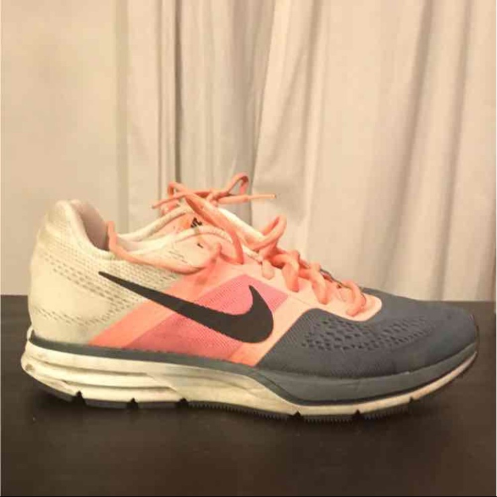 Nike triple color
