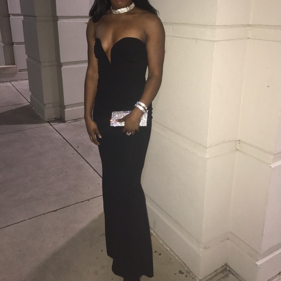 Long black deep plunge dress - Picture 1 of 3