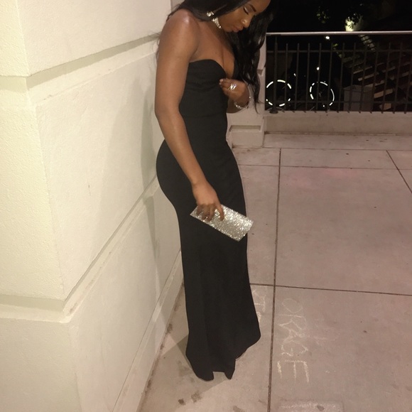 Long black deep plunge dress - Picture 2 of 3