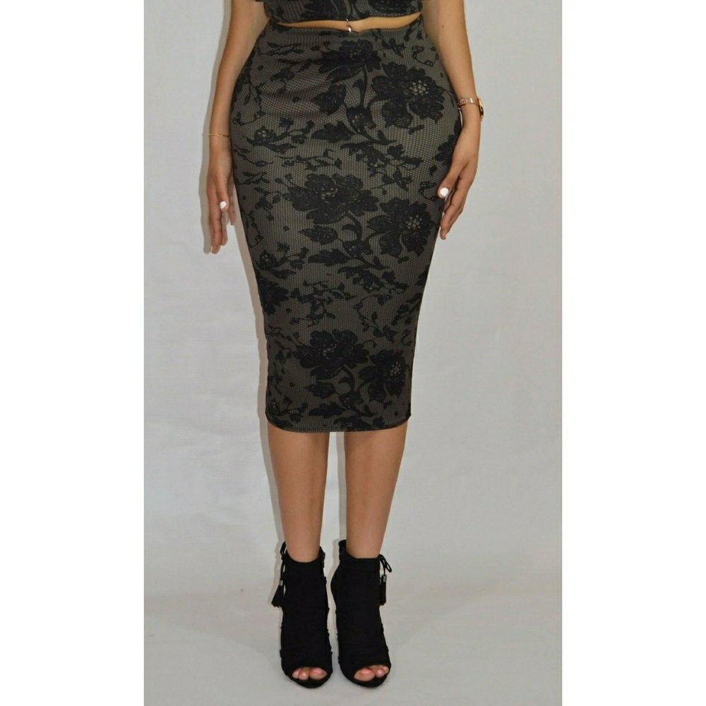 Cute Black & Tan Pencil Skirt