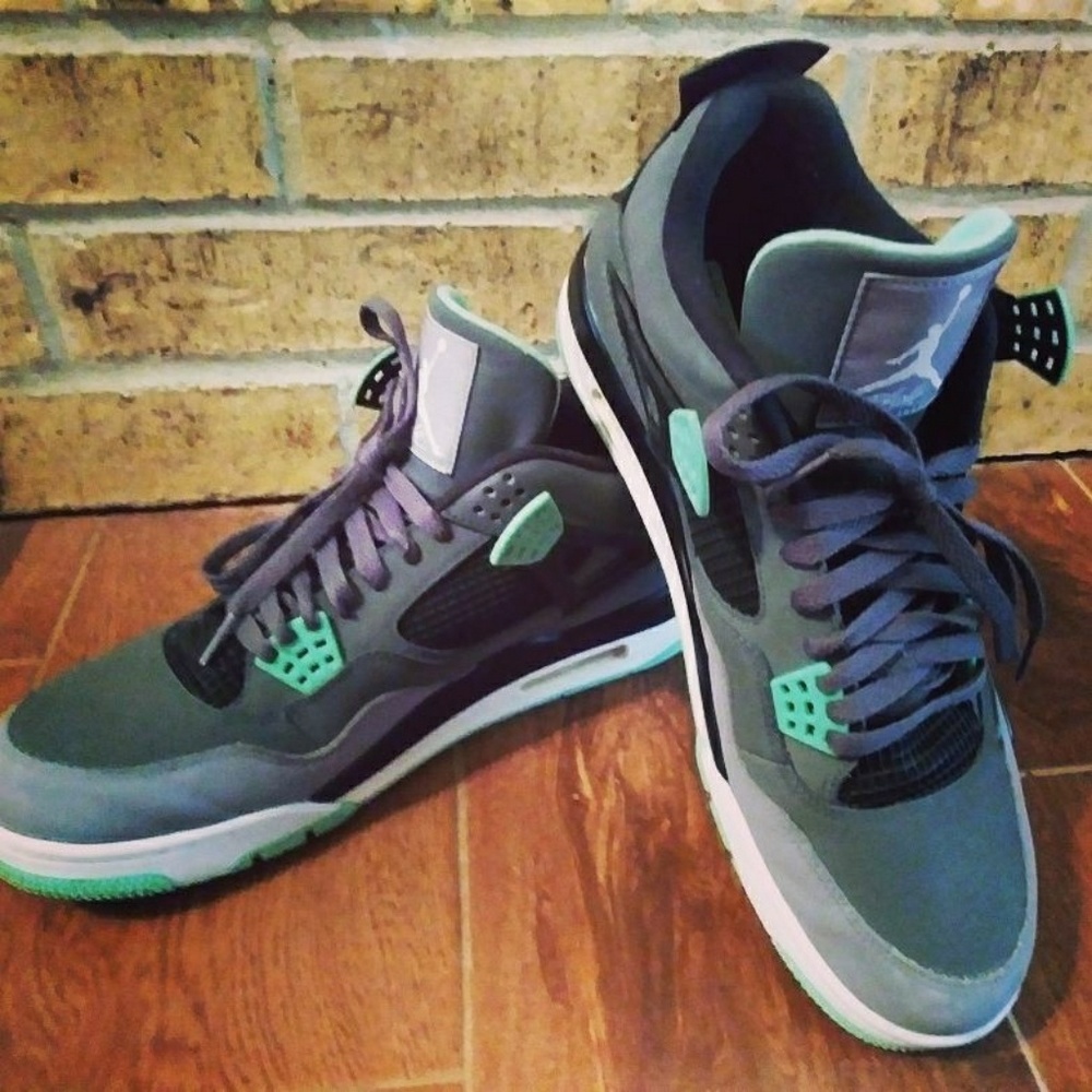 Jordan 4s