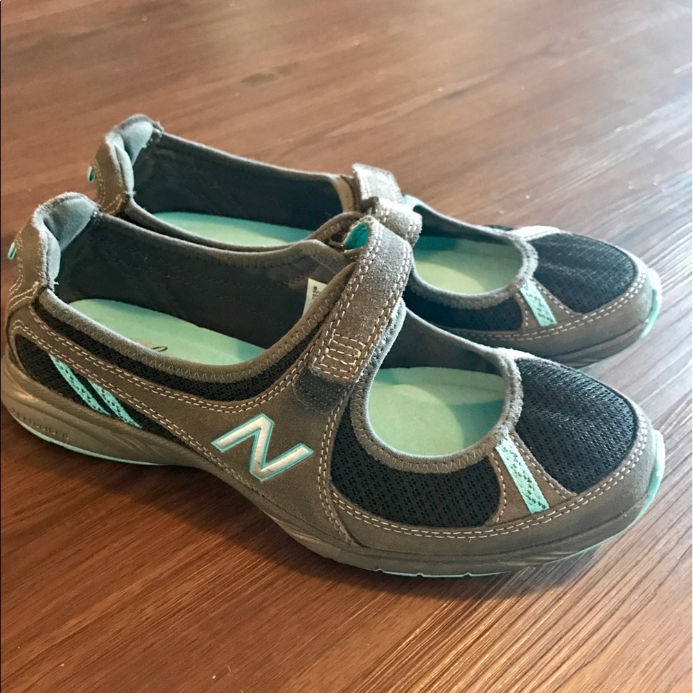 New Balance Tennis Shoes