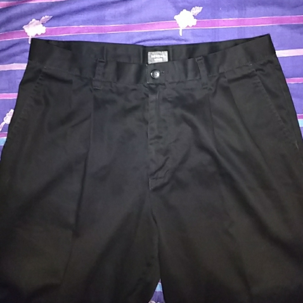 Men's Pleated Front Black Khackis