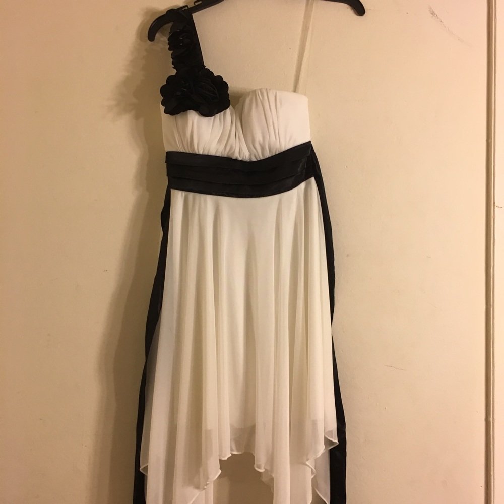 One shoulder formal dress