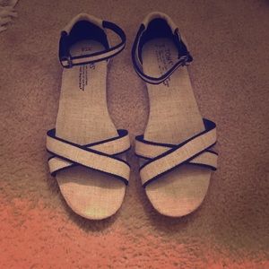 Toms sandals