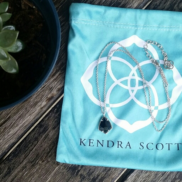 Kendra Scott Jewelry - New Kendra Scott 'Cory' necklace