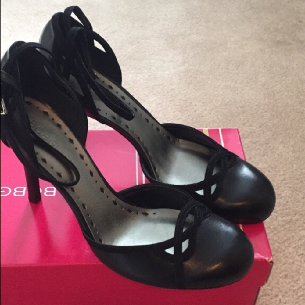 BCBGirls pump