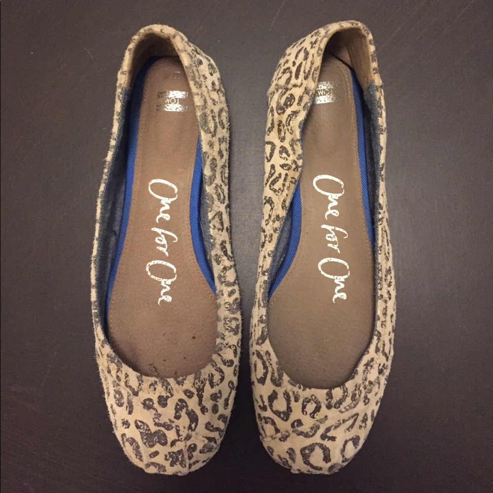 Suede animal-print Toms flats