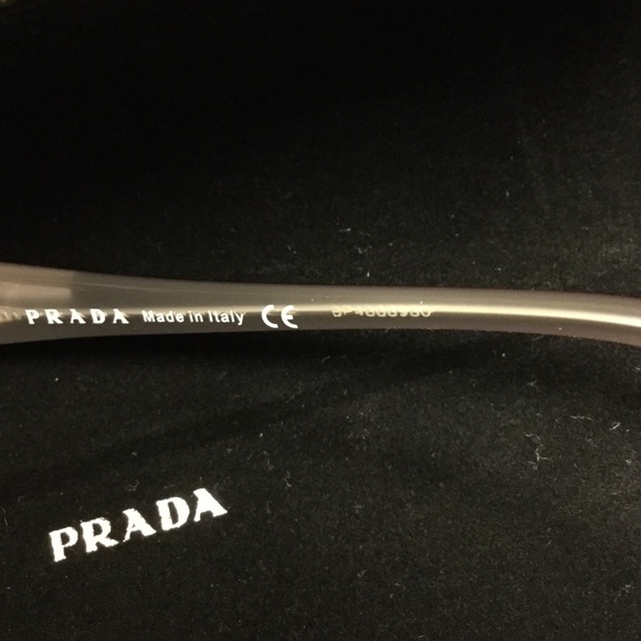 New, Never Used Authentic Gorgeous Prada - Picture 3 of 8