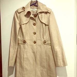 Never worn Kenneth Cole trench coat size XS
