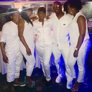 Meet your Posher, Lakisha