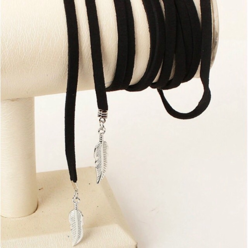 Boho Black Sueded Feather Wrap Choker - Picture 5 of 5