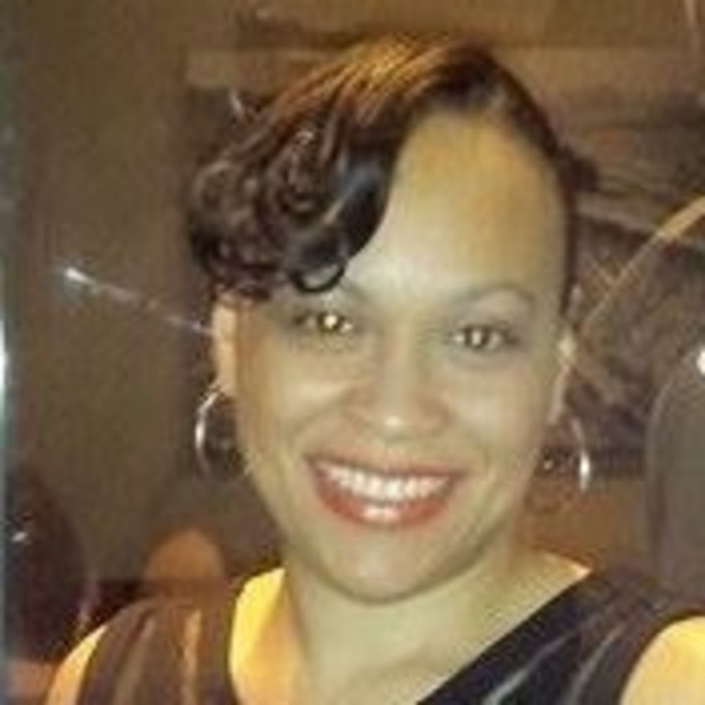 Meet your Posher, Yolanda