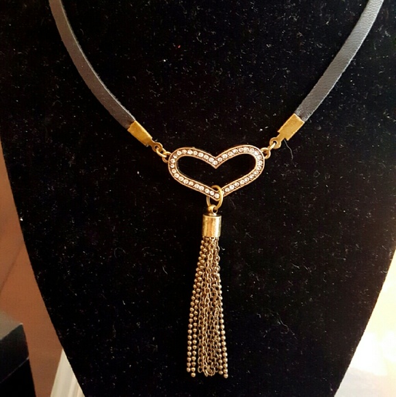 Chocker - Picture 2 of 4