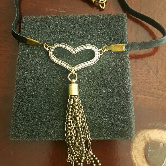 Chocker - Picture 3 of 4