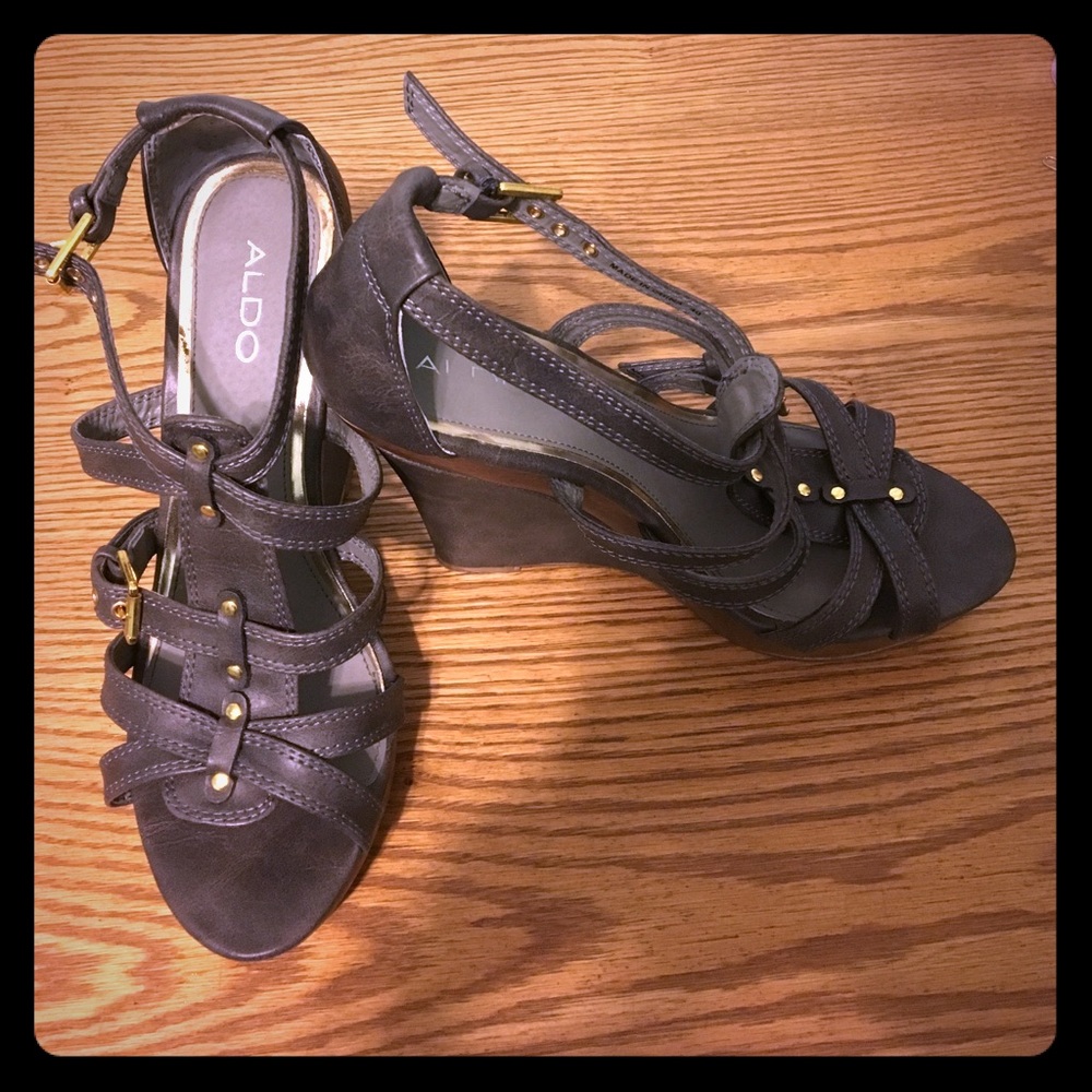 Aldo Gray Wedge Heels