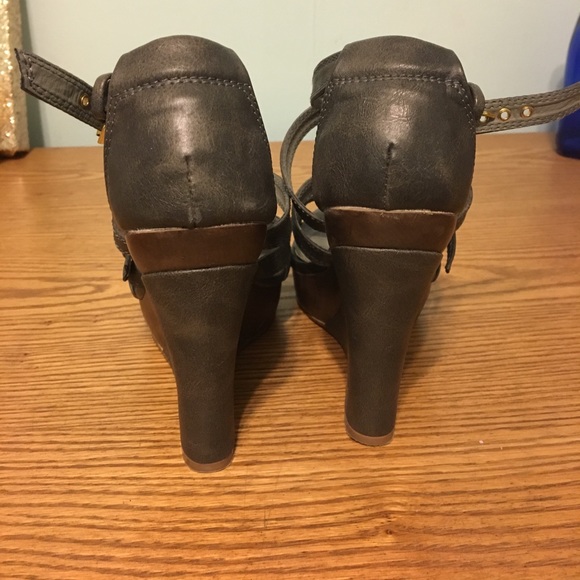 Aldo Gray Wedge Heels - Picture 5 of 6