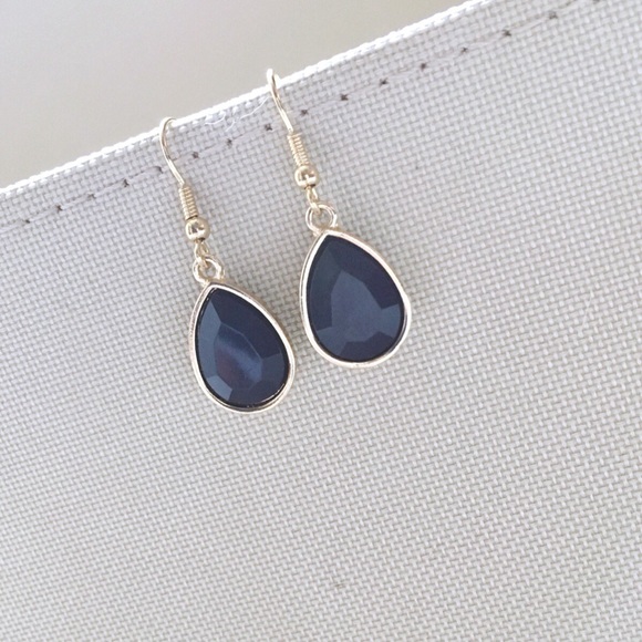 Old Navy Jewelry - 3 for $20 💗 teardrop earrings