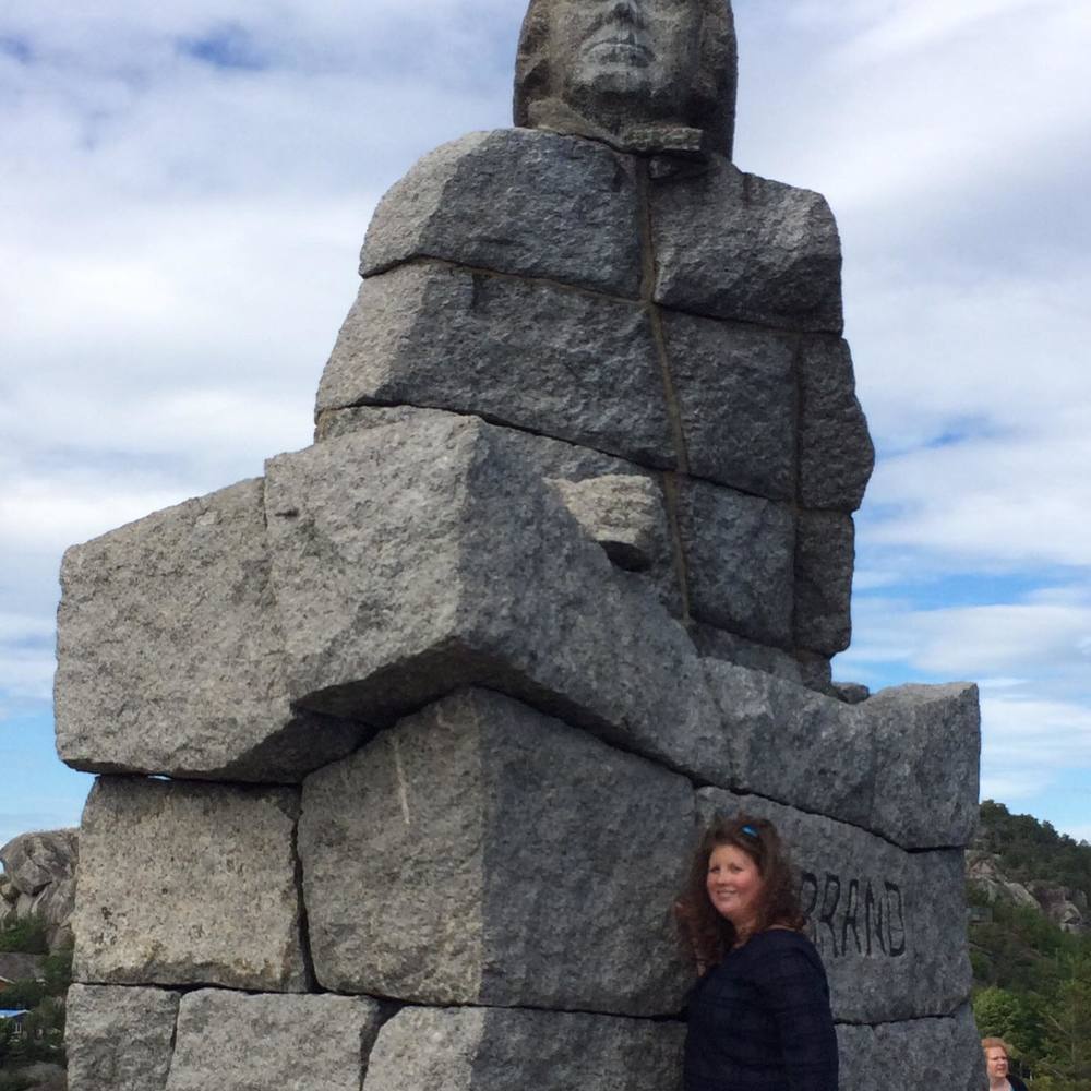 Meet your Posher, Ellen