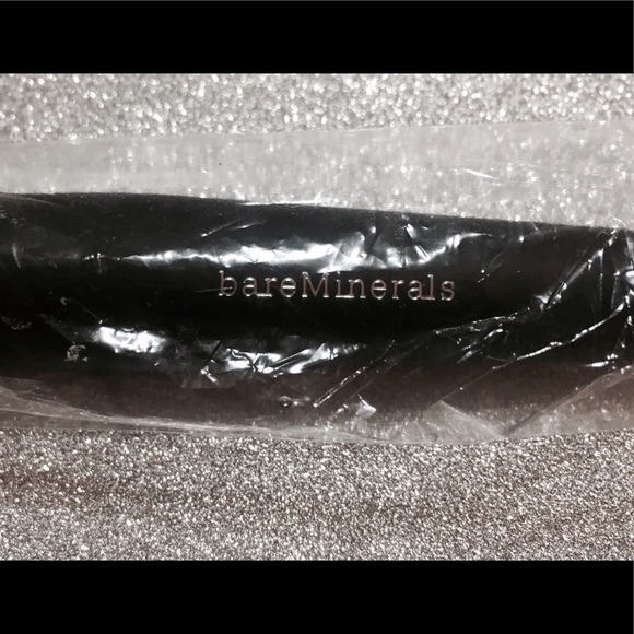 BareMinerals Flawless Finish Brush NEW - Picture 4 of 4