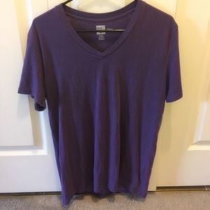 Urban Outfitters V-Neck Short Sleeve Tee
