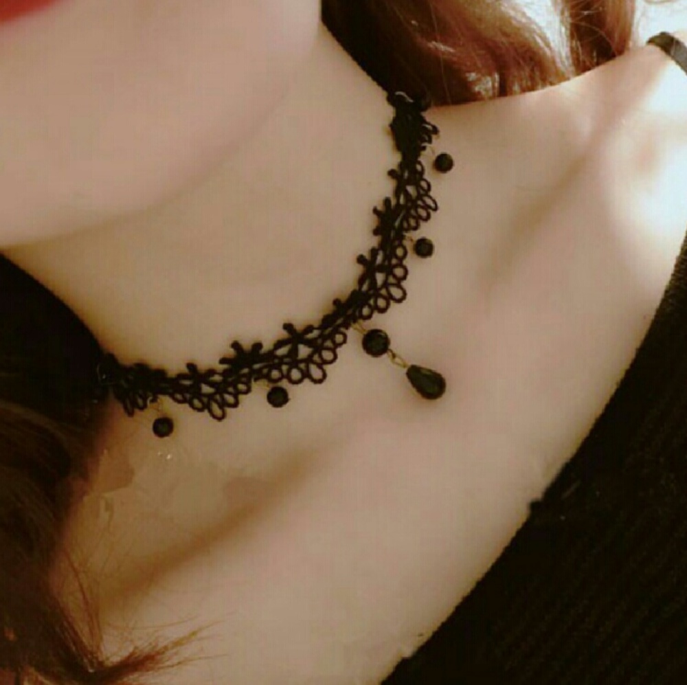 *!*Beaded Daisy Choker*!*