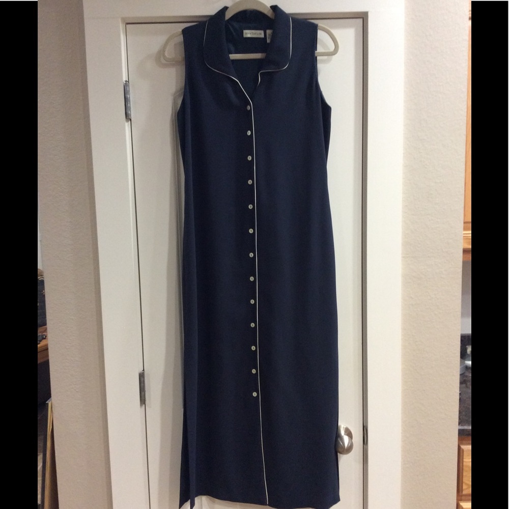 Ann Taylor Size 6 Dress Button Up tie back Navy