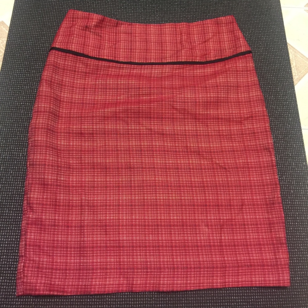 The limited skirt size 4