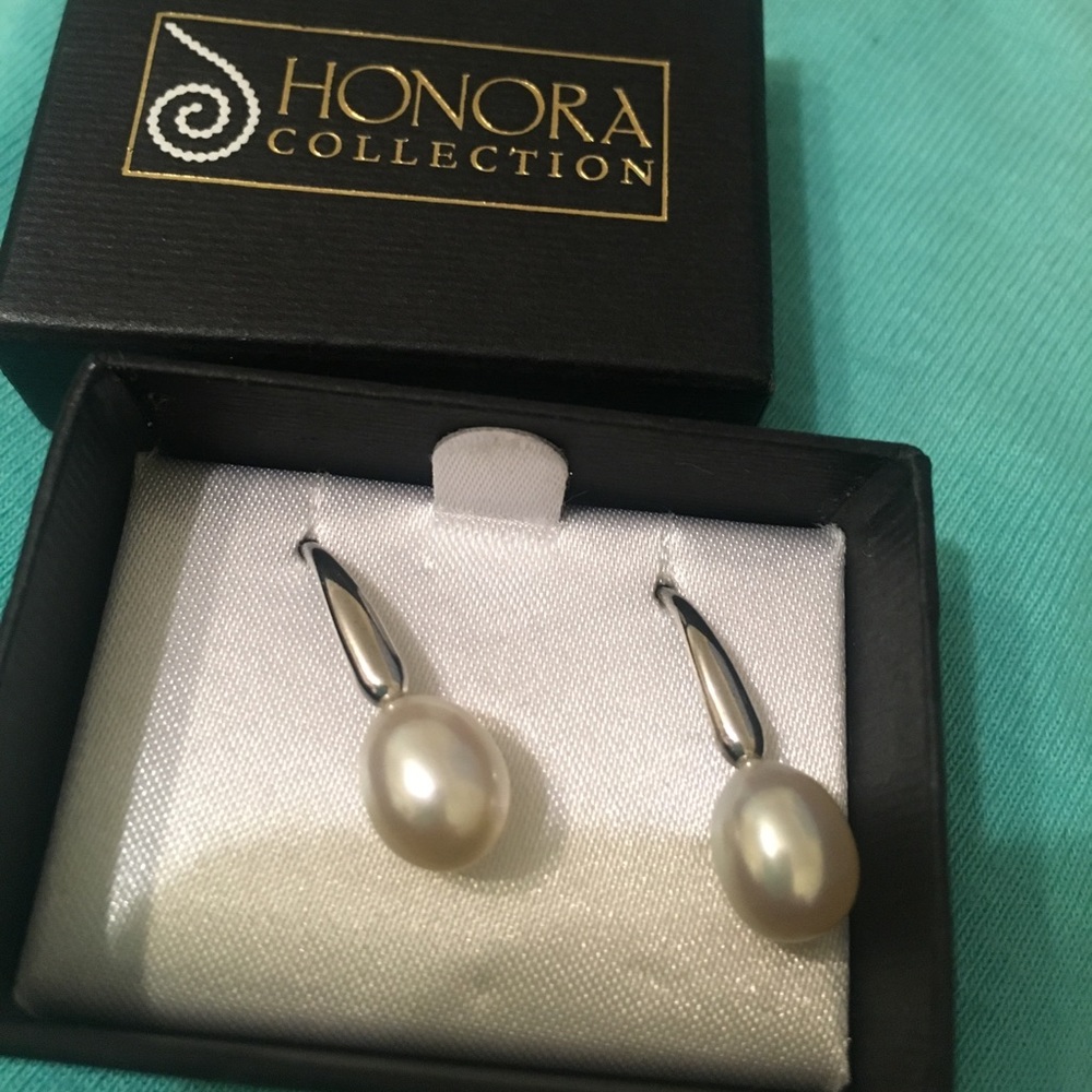 ⚪️ Real Pearl Honora Earrings ⚪️