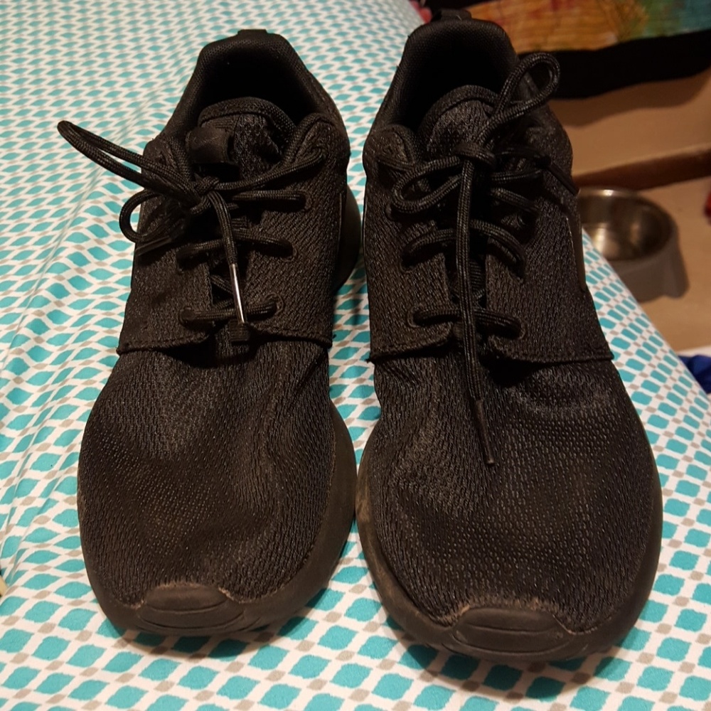 All Black Nike