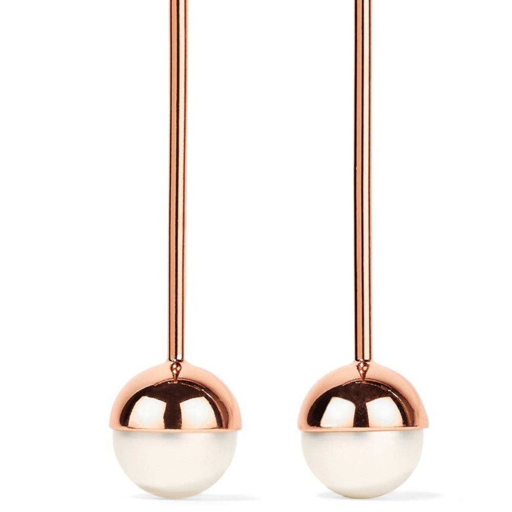 Champion pendant earring - Picture 3 of 5
