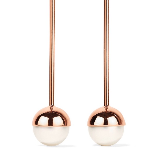 Champion pendant earring - Picture 3 of 5