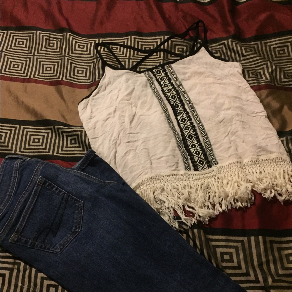 Tribal cross back tank🌸