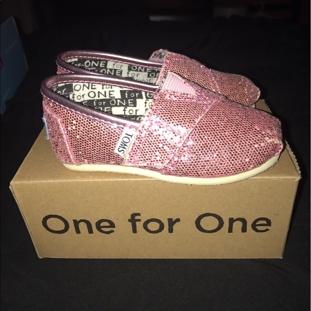 Toms NEW