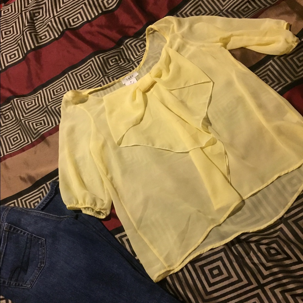 Cute bow top✨