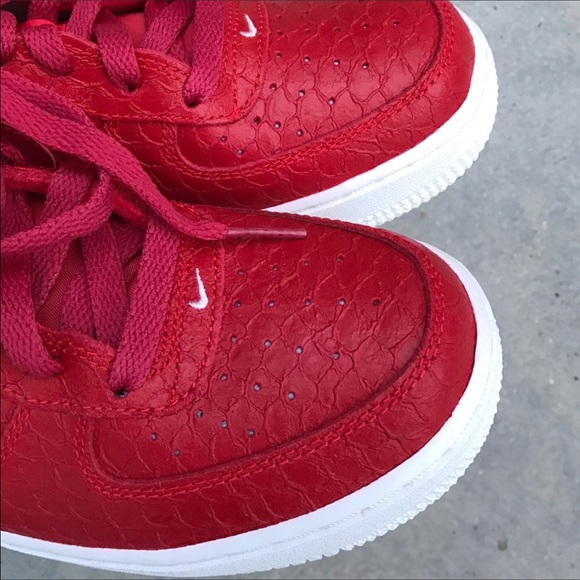 NEW | NIKE AIR FORCE ONE PREMIUM CROC EMBOSSED - Picture 7 of 7