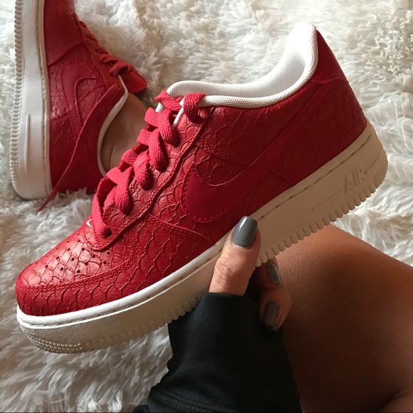 NEW | NIKE AIR FORCE ONE PREMIUM CROC EMBOSSED - Picture 3 of 7