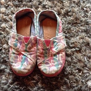 Toms toddler Girl size 11T